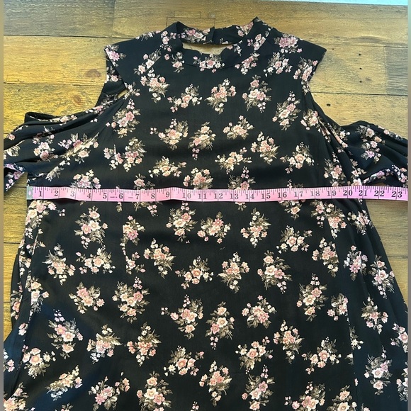ANGIE Black with pink Floral Cold Shoulder Dress Open Back Bohemian Fall - Picture 11 of 15
